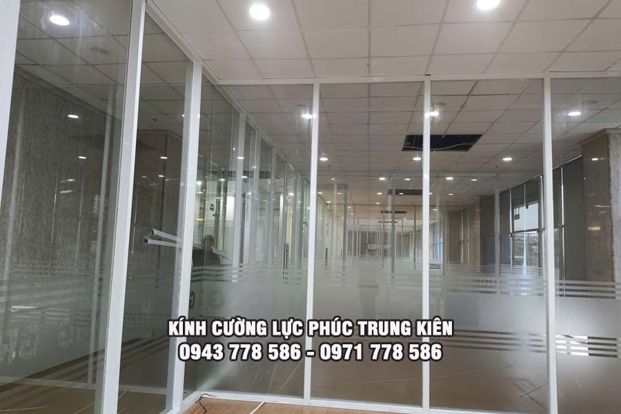 kính cường lực chịu nhiệt bao nhiêu độ